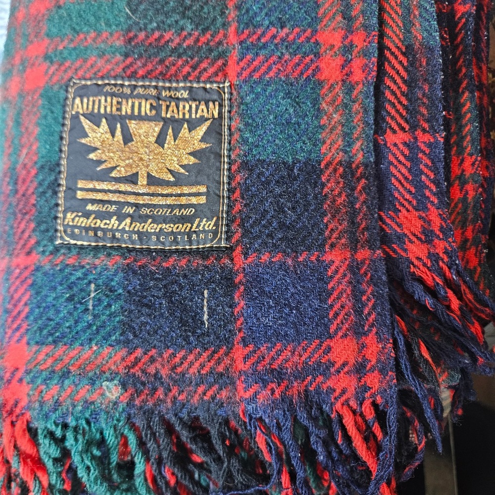 Kinloch Anderson Wool Tartan Plaid Throw Blanket Red Green Navy Fringe 59x72 - Picture 2 of 3